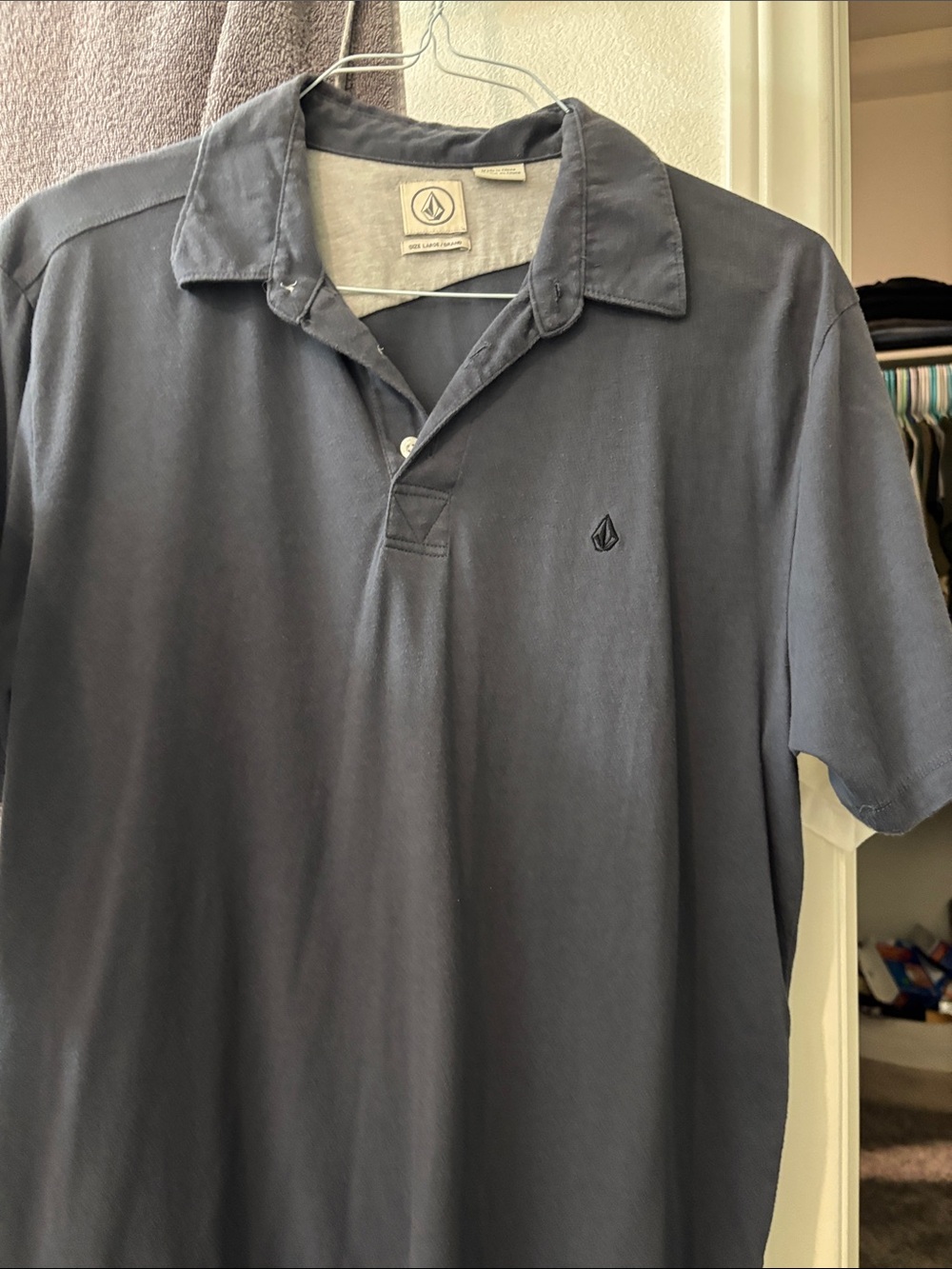 Volcom polo shirt size large